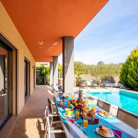 Villa In Armacao De Pera With Sea Views & Pool * Armacao de Pera